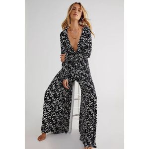 Free People Printed Effortless Jumpsuit Size 2. B-6